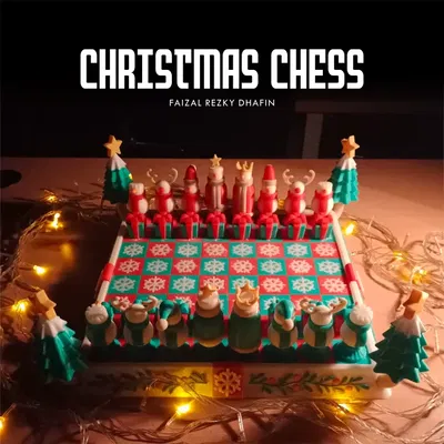 Cờ vua Giáng sinh với nhân vật cổ điển và họa tiết lễ hội