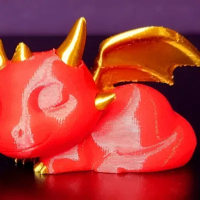 Rồng con dễ thương đang ngủ với hai màu sắc