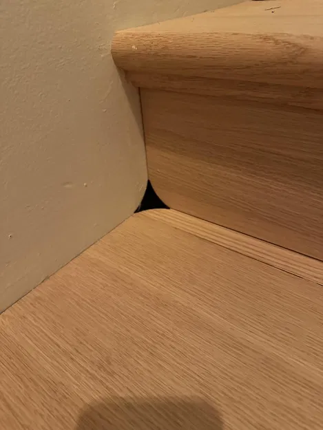 Góc bụi cầu thang PETG với tỉ lệ 120% và 20% infill - Image 1