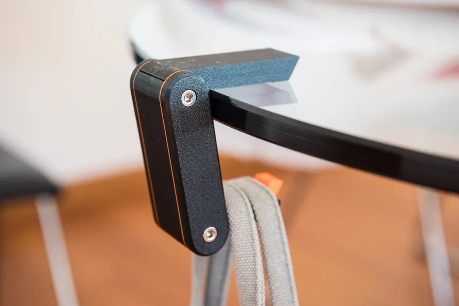 Móc treo túi xách gập gọn tiện lợi - Image 2