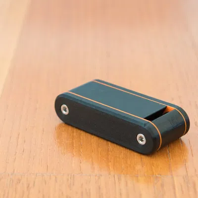 Móc treo túi xách gập gọn tiện lợi