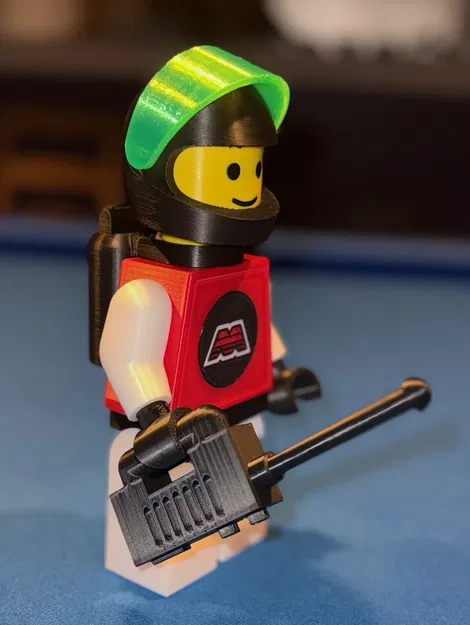 Mô hình M:Tron khổng lồ với bình khí và rô-bốt 3D - Image 2