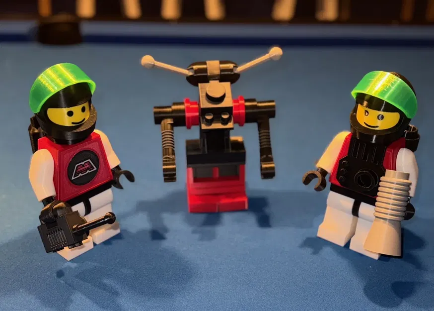 Mô hình M:Tron khổng lồ với bình khí và rô-bốt 3D - Image 8