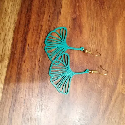 Bông tai hình lá ginkgo độc đáo