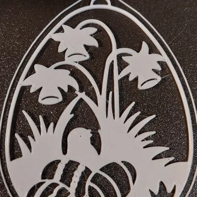 Gà con trong tổ hoa thủy tiên - Trang trí lễ Phục Sinh