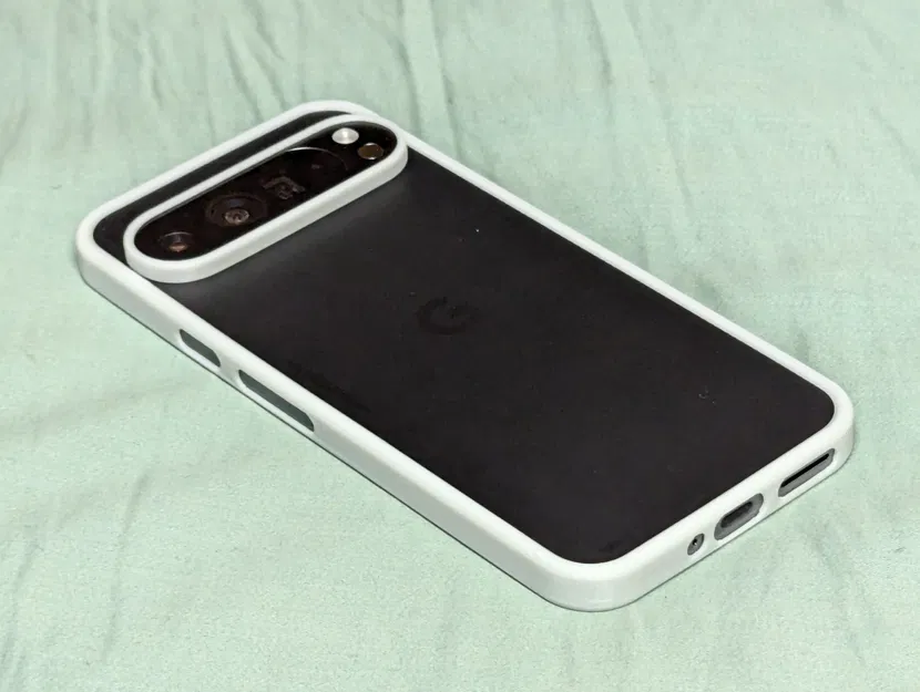 Ốp điện thoại tối giản Pixel 9 Pro XL dày 0.8mm với viền camera - Image 1