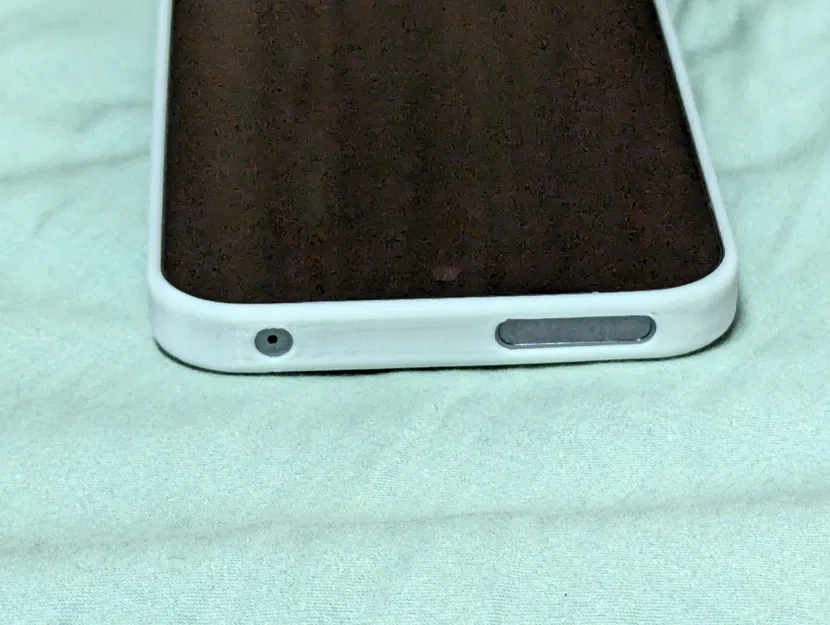 Ốp điện thoại tối giản Pixel 9 Pro XL dày 0.8mm với viền camera - Image 3