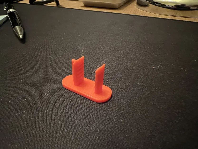 Cái kẹp thay thế cho giá để đồ Ford Fiesta 2020 - Image 1