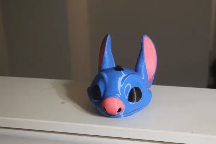 Đầu nhân vật Stich với tai và mặt được sơn màu - Image 1