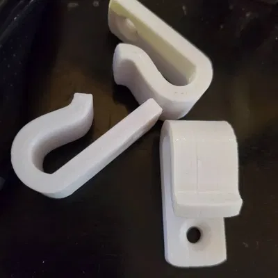 Móc treo đèn Giáng Sinh bền chắc cho ống xối