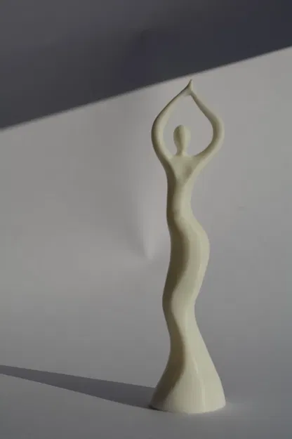 Tượng phụ nữ đang múa phong cách hiện đại tối giản - Image 2