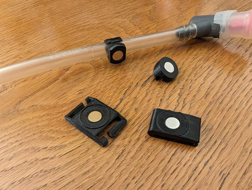 Bộ phụ kiện gắn từ tính cho ống túi nước uống - Image 1