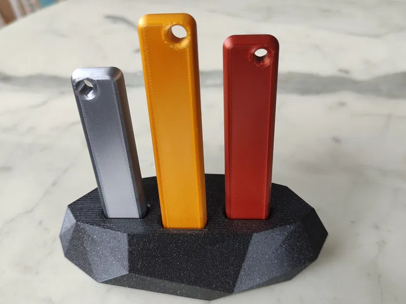 Giá đỡ trưng bày cho bộ còi hơi tàu hỏa - Image 1