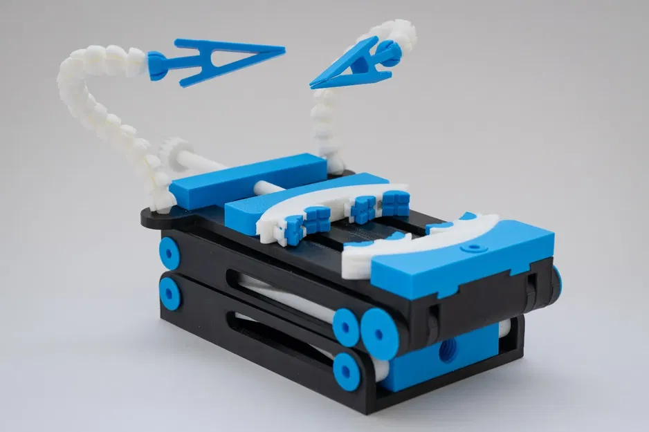 Bàn nâng điều chỉnh chiều cao với kẹp fractal 3D in hoàn toàn - Image 2