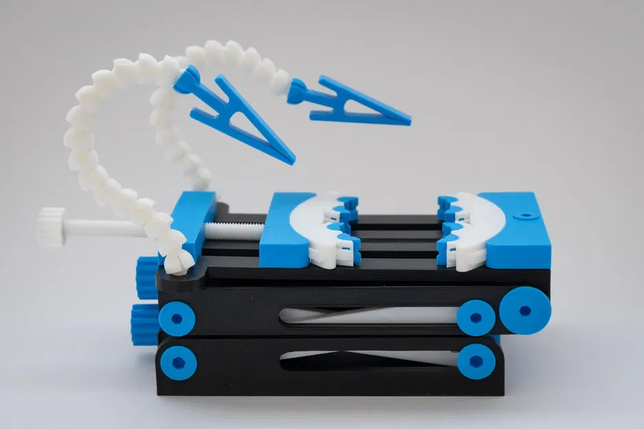 Bàn nâng điều chỉnh chiều cao với kẹp fractal 3D in hoàn toàn - Image 5