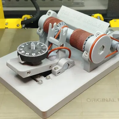 Máy mài lốp xe G&S Tire Grinder cho mô hình xe slot 1/32 và 1/24