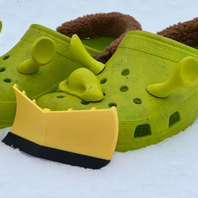 Cái cào tuyết hình chữ V cho giày Crocs