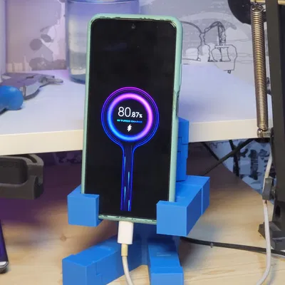 Giá đỡ điện thoại Steve trong thế giới Minecraft