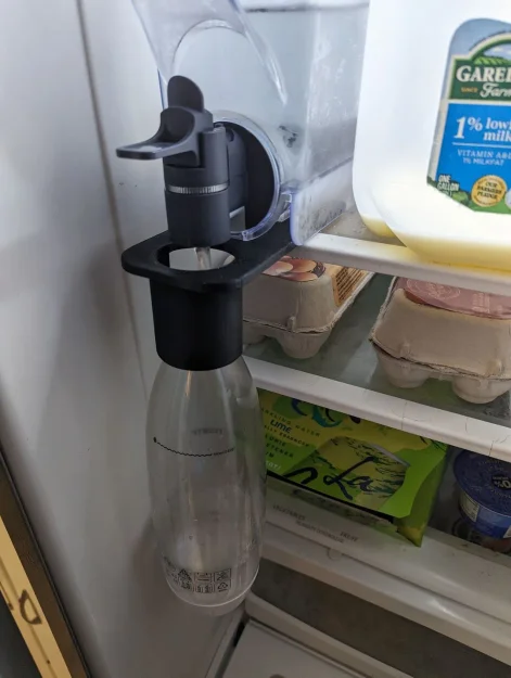 Giá đỡ bình nước Brita cho máy Soda Stream - Image 1