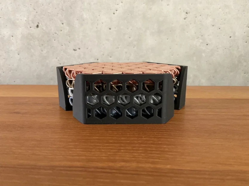 Giá đỡ đế lót ly NASA Chainmail Hex cho 4 ly - Image 2