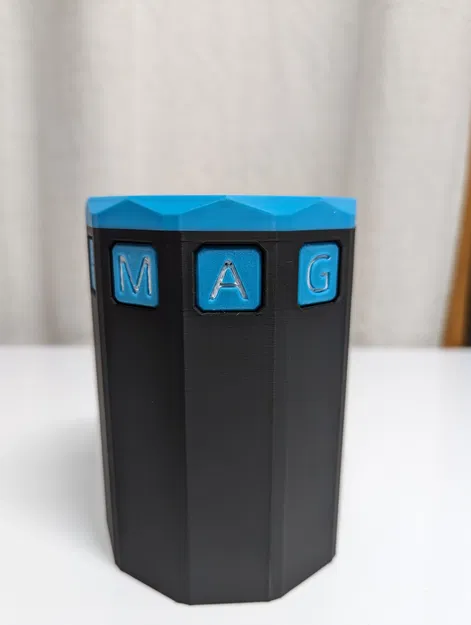 Hộp đựng bài MTG Commander v3 với chốt Bolt - Image 1