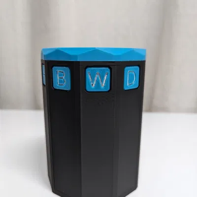 Hộp đựng bài MTG Commander v3 với chốt Bolt