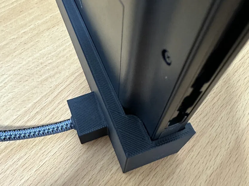 Giá đỡ Lenovo Legion Go với cổng USB C dưới - Image 1