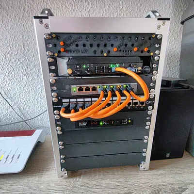 Giá đỡ 1U cho máy chủ 10 inch tại nhà