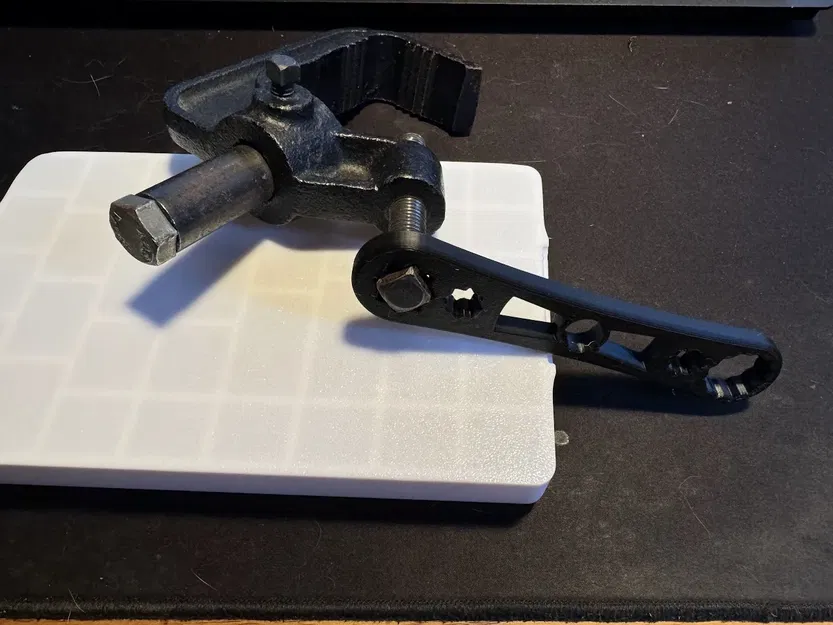 Cần điều chỉnh ánh sáng sân khấu bằng cờ lê chuyên dụng - Image 3