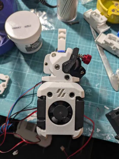 Giá đỡ đầu công cụ WWBMG Nitehawk-36 với móc neo inline - Image 1