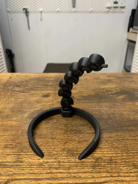 Đế bàn cho cánh tay hiển thị linh hoạt và có thể tạo dáng c... - Image 1