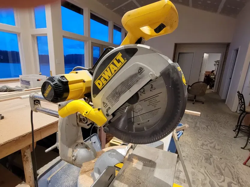 Nắp che lỗ thoát bụi cho máy cắt góc Dewalt DW708 - Image 2