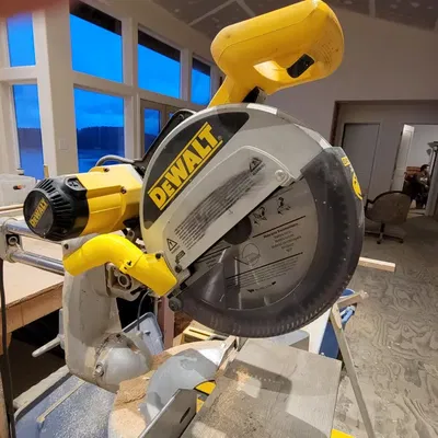 Nắp che lỗ thoát bụi cho máy cắt góc Dewalt DW708