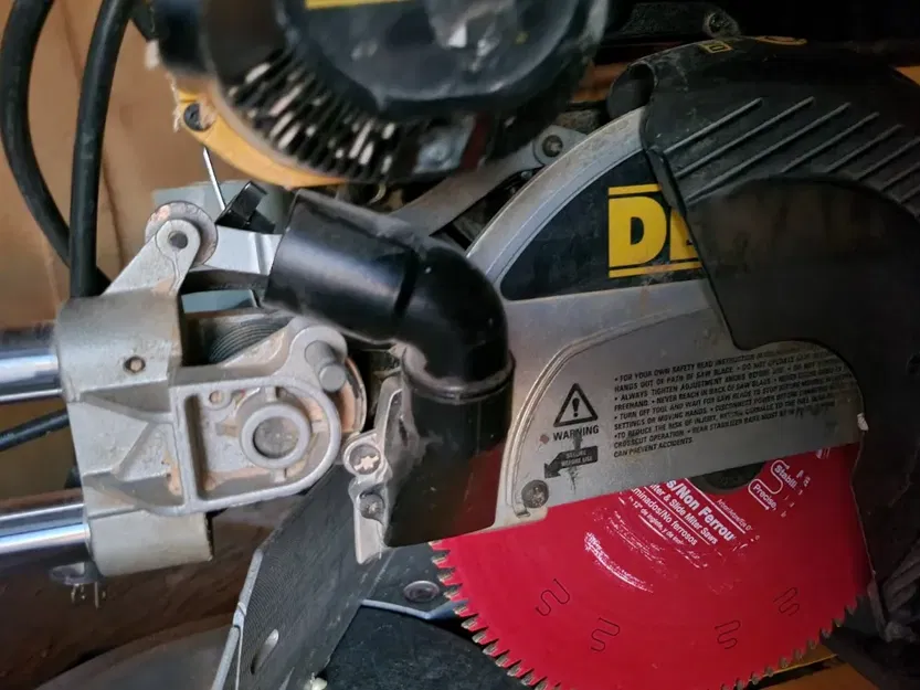 Nắp che lỗ thoát bụi cho máy cắt góc Dewalt DW708 - Image 4