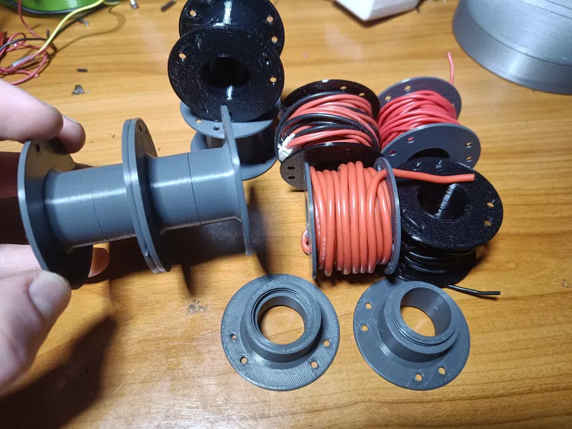 Cuộn dây nhỏ và cuộn xếp chồng cho dây điện để ngăn ngừ... - Image 1