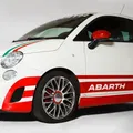 Mô hình xe Abarth 500 bằng LEGO chi tiết và sinh động - Thumbnail 11