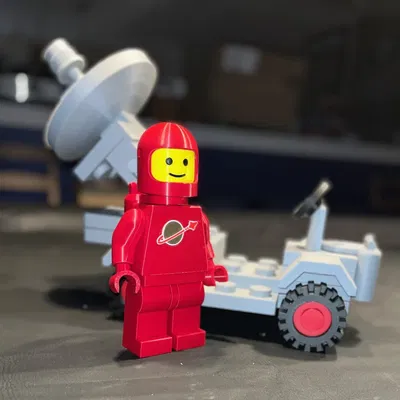 Xe tải radar không gian cổ điển kích thước khổng lồ