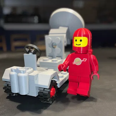 Xe tải radar không gian cổ điển kích thước khổng lồ