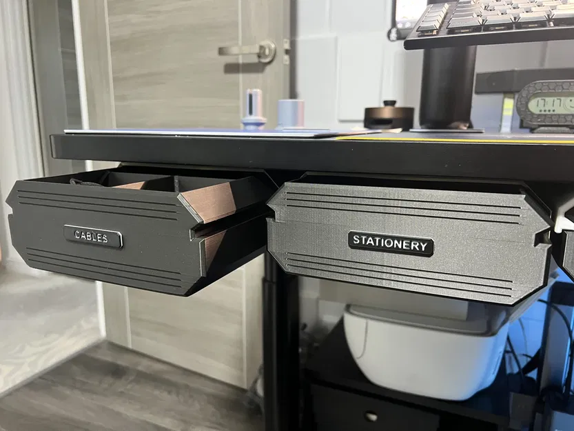 Ngăn kéo lớn dưới bàn với bốn tùy chọn nội thất - Image 3