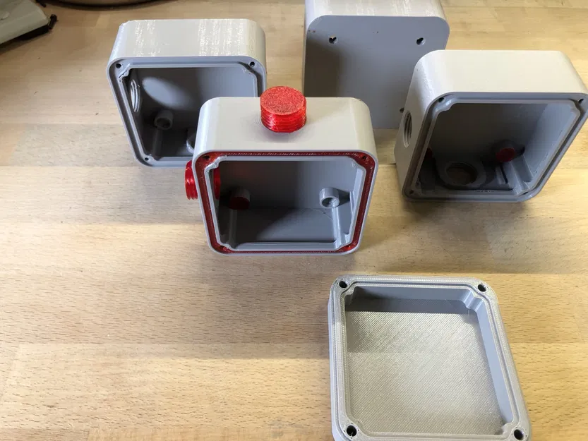 Hộp nối với gioăng in 3D cho cáp antenna và loa - Image 1