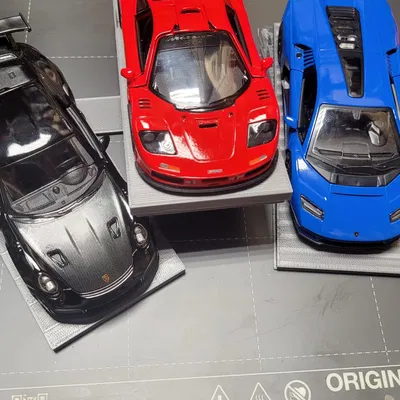 Giá đỡ xe mô hình ba chiều với góc nghiêng