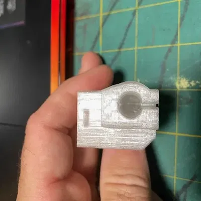 Bộ chọn MMU3 tinh chỉnh với phần kẹp pinda chắc chắn