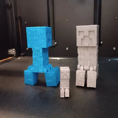 Creeper linh hoạt trong Minecraft với chân khớp nối