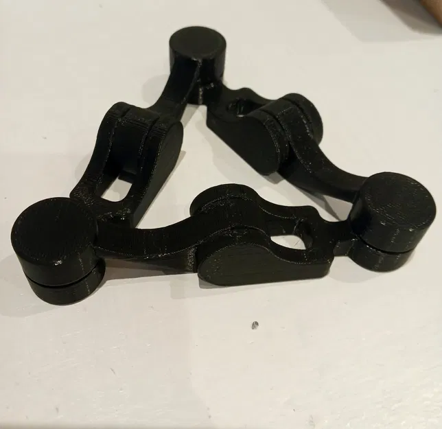 Mô hình kaleidocycle fidget mạnh mẽ và bền bỉ - Image 1