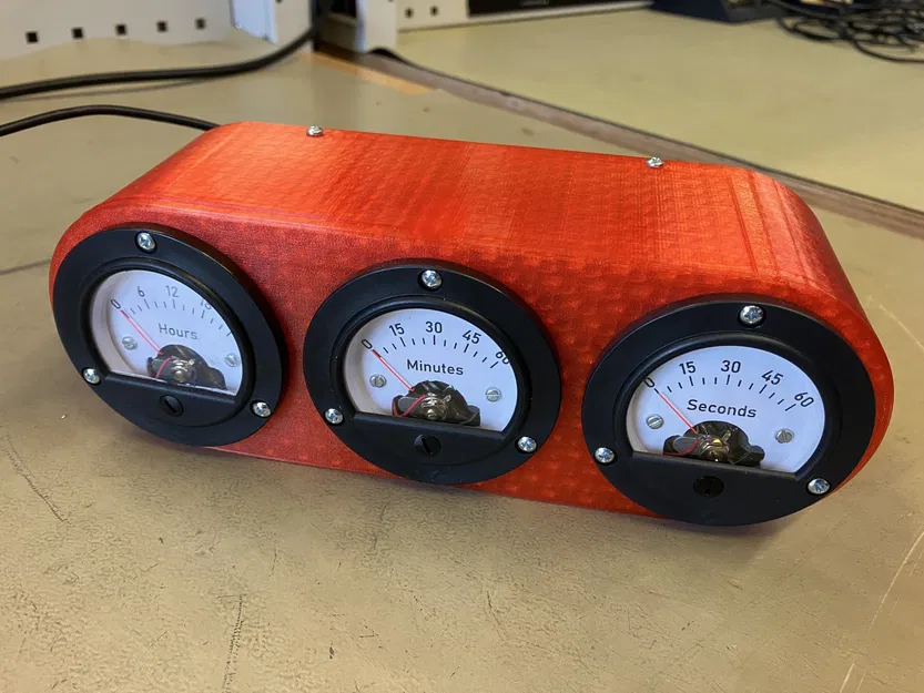 Đồng hồ analog kiểu retro với 3 đồng hồ voltmeter - Image 1