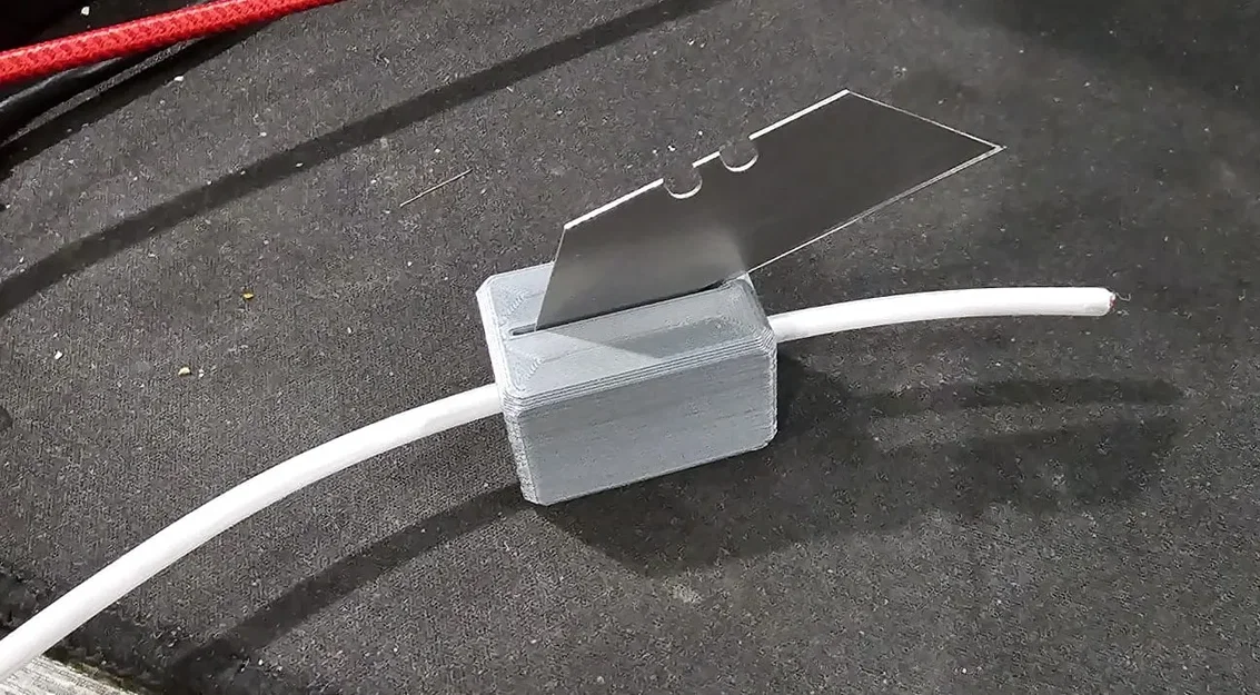 Công cụ tách dây điện dọc - Parametric - Fusion 360 - Image 1