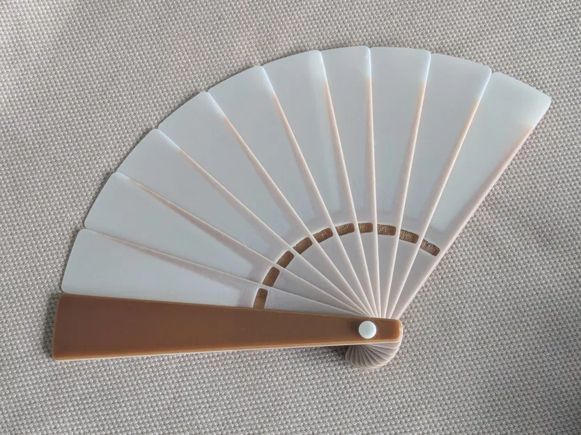 Quạt cầm tay cổ điển với nhiều họa tiết và màu sắc - Image 5