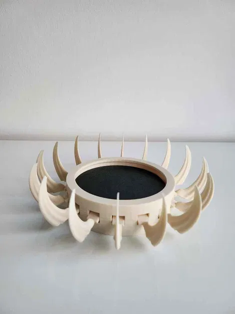 Giá đỡ đồ uống Dune Sandworm tự điều chỉnh - Image 1