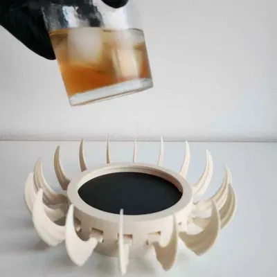 Giá đỡ đồ uống Dune Sandworm tự điều chỉnh