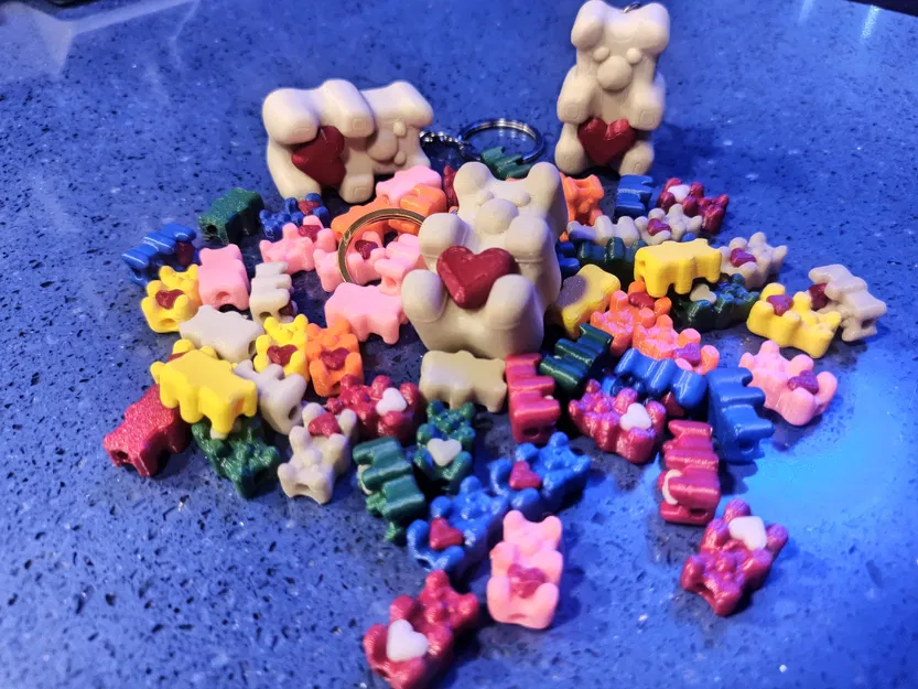 Gấu gummy yêu thương với trái tim (móc khóa và hạt) - Image 3